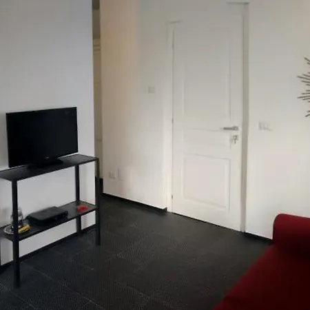 Bed and Breakfast Avocado Beyond 4*