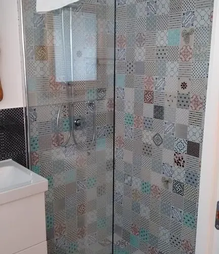 Avocado Beyond Bed and Breakfast