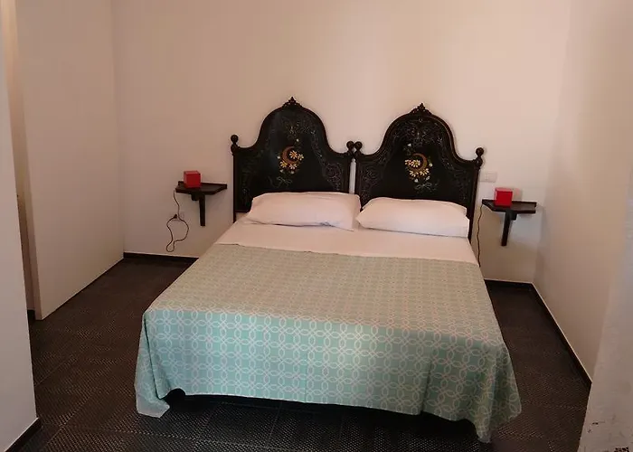 Bed and Breakfast Avocado Beyond 4*