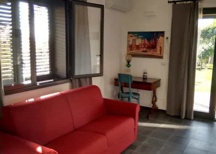 Avocado Beyond Bed and Breakfast 4*