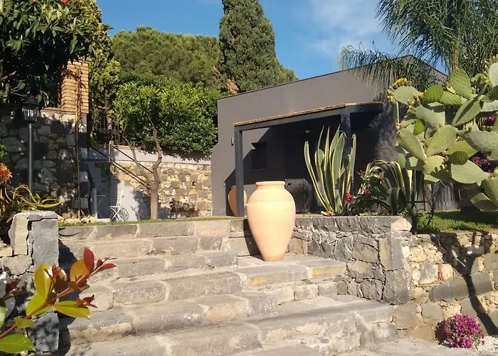 Avocado Beyond Bed & Breakfast 4*