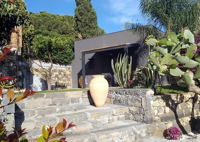 Avocado Beyond Giardini Naxos