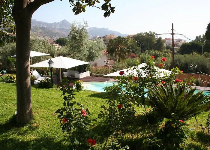 Bed & Breakfast Avocado Beyond Giardini Naxos
