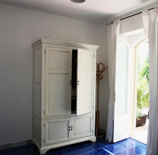 Avocado Beyond Bed and Breakfast Giardini Naxos