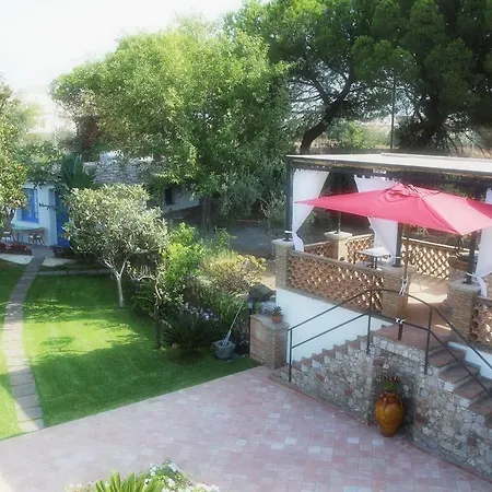 超越鳄梨住宿加早餐旅馆 住宿加早餐酒店 贾迪尼-纳克索斯