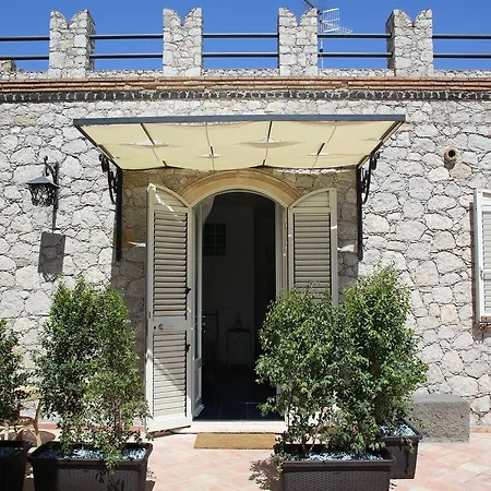 Bed & Breakfast Avocado Beyond 2*