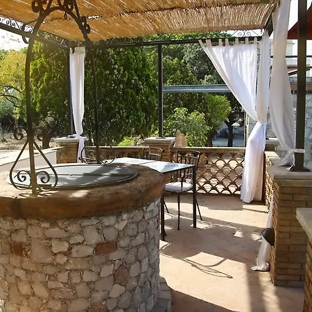 Avocado Beyond Bed & Breakfast Giardini Naxos
